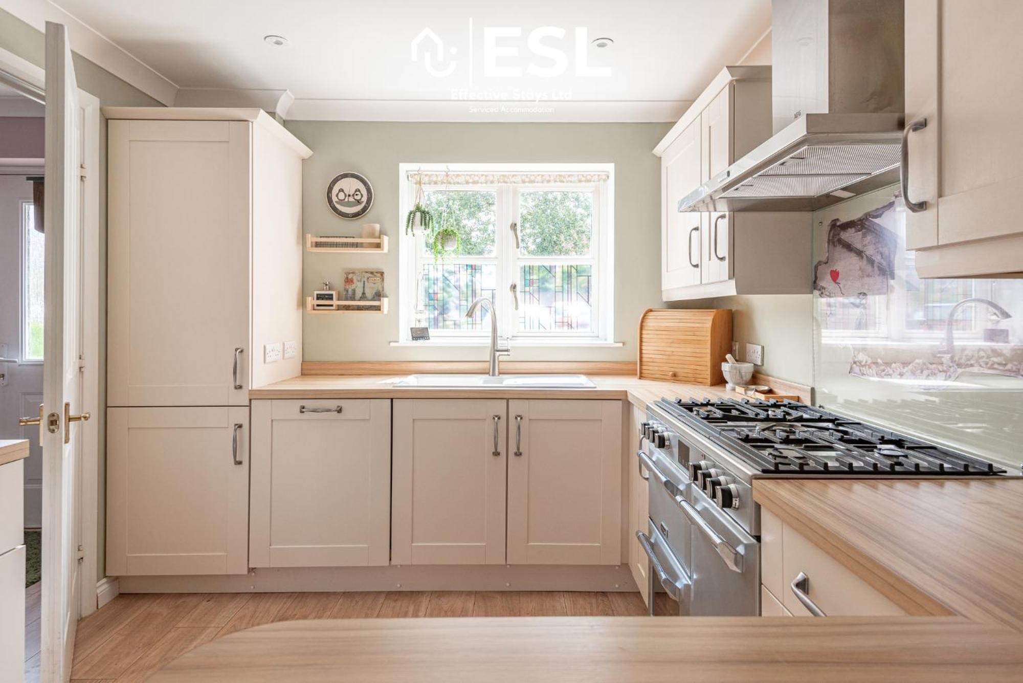 4 Bedroom Townhouse 10Mins Walk From Shrewsbury Town Centre With Parking Esterno foto